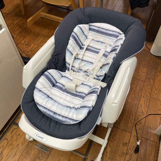 コンビ　ネムリラ　オートスウィング