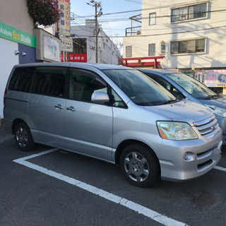 トヨタ　ノア　H18年式