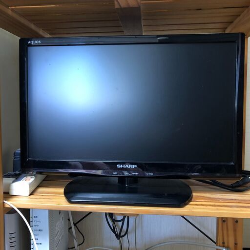Sharp AQUOS 19インチ・テレビ（LC-19K90 2013年製）