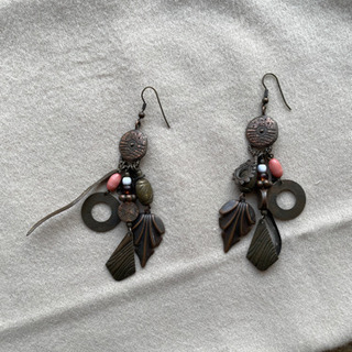 ピアス　マライカピアス