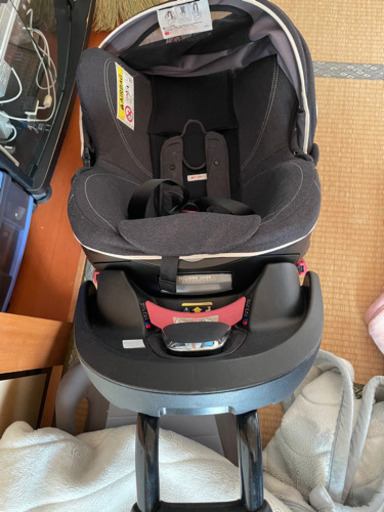 エールベベ　クルット4S チャイルドシート