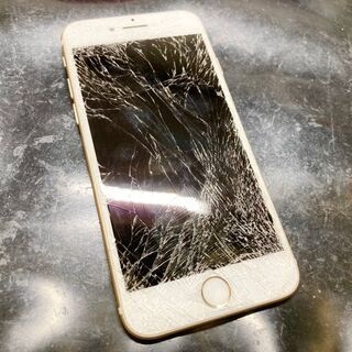 iPhoneのガラス割れ・液晶不良・タッチが効かない症状お治しします！