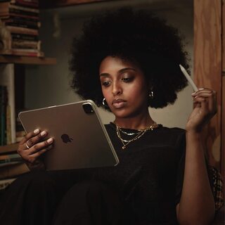【送料無料】最新 Apple iPad Pro (12.9インチ, Wi-Fi, 256GB) - スペースグレイ (第4世代)の画像