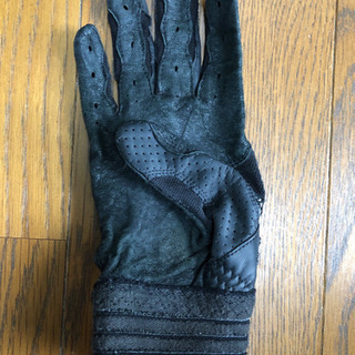 アディダス　バッティンググローブ右手の画像