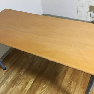 テーブル（4月25日取りに来てくれる方)の画像