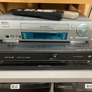 VHSデッキ、VHS DVDダビングデッキ