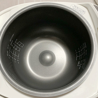 美品】TIGER/タイガー IH炊飯器 5.5合炊き JKD-V100を、直接引き取りに来て頂ける方に、2,000円でお譲りいたします。の画像
