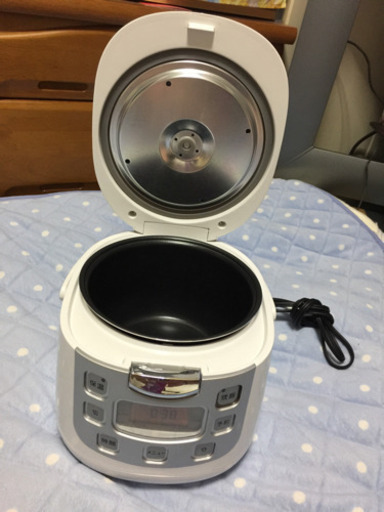 (値引き)3.5合炊き炊飯器