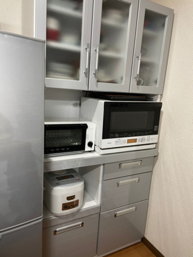 只今取り置き中　パモウナカップボード　食器棚