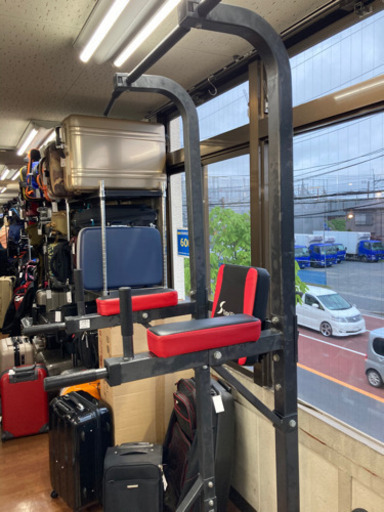 チンニングマシン　展示場所がない為特価です！