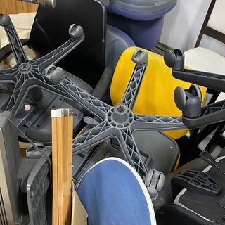 【無料で譲ります】事務イス　事務用チェア