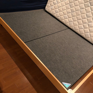 クイーンベッドの画像