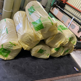 建築用材料　断熱材