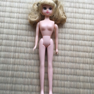 うでとれてます、りかちゃん人形