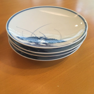 中古　磁器4枚セットの画像