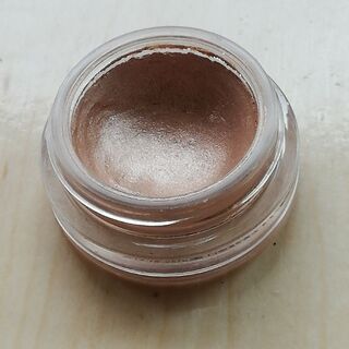 資生堂ピエヌ　アイシャドウ（スパーリングアイズBE707）