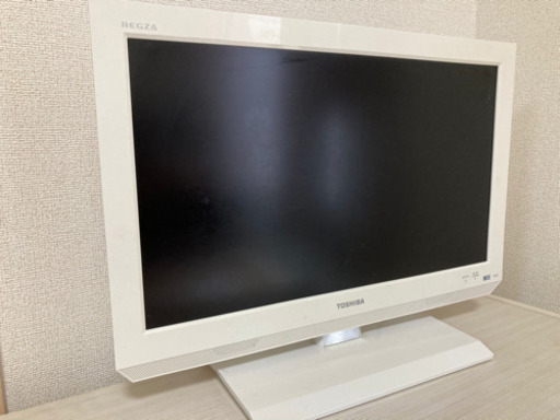 【取引中＆受付一時停止】白枠のテレビ　２２インチ