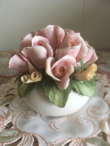 陶器の薔薇 カポディモンテ