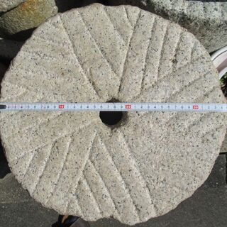 石臼　うす　粉ひき　庭石　