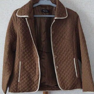 ⭐️値下げ‼️レディースキルトジャケットの画像