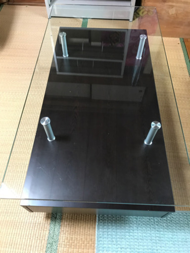 ガラステーブル
