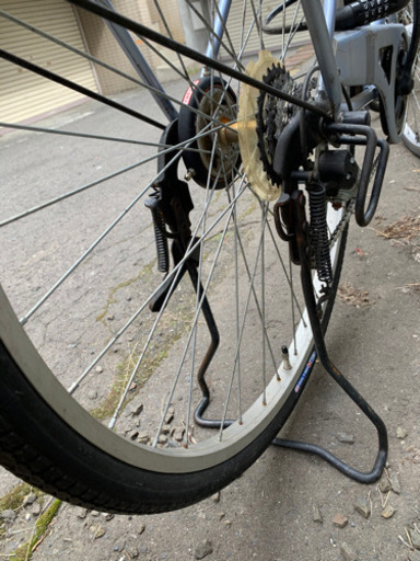 27インチ　自転車　シティサイクル　ママチャリ(後輪のタイヤ&チューブ新品)