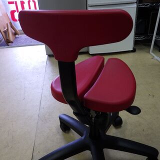 美品ayurchair/アーユル・チェアー キャスタータイプ レッド