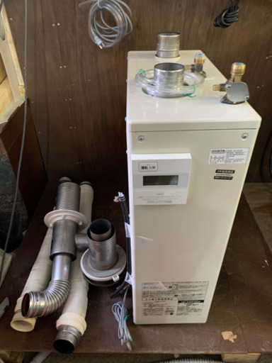 232☆ 長府　石油給湯機　直圧式　2018年製　ボイラー