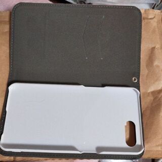 【oppo reno A スマホケース 手帳型 マグネット内蔵】新品・未使用 定価の 半額 更に値引き↓ で出品中の画像