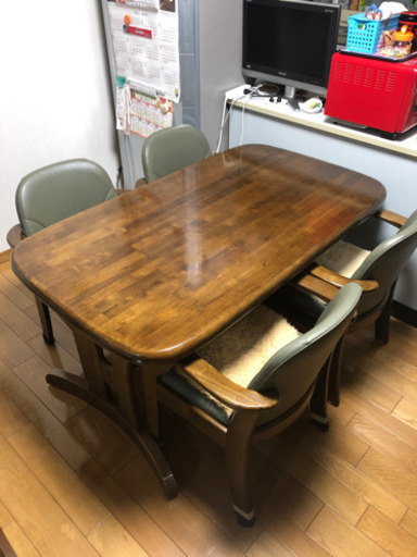 ダイニングテーブル