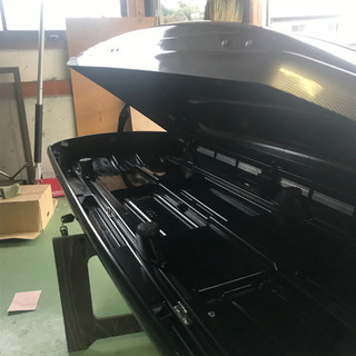 THULE スーリールーフボックスの画像
