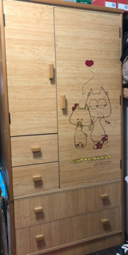 収納力バツグンのかっちりした家具タンス　：お話し中