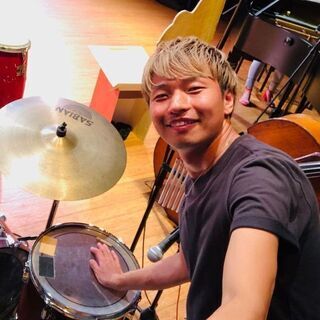 千葉県鎌ケ谷市にある「剱地(つるぎち)ドラム教室」の講師をしています。生徒さん募集しています！の画像