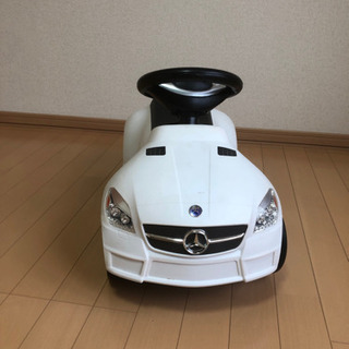 キッズカー ベンツ  足けり乗用玩具