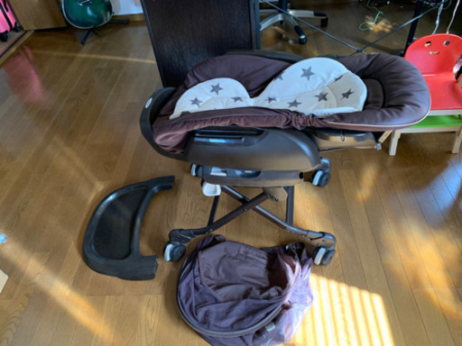 コンビ　電動パウンサーネムリラ　蚊帳つき。