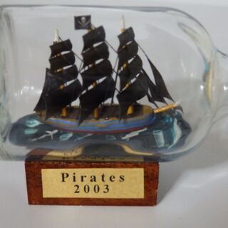 パイレーツ・オブ・カリビアン（ブラックパール号）2個セットの画像
