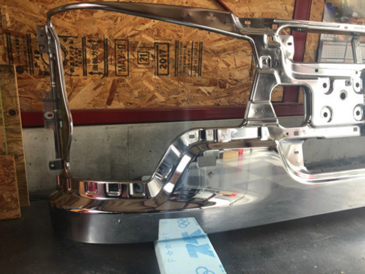 現行スーパーグレート　純正バンパーベース