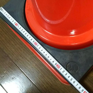1500円以上相当■バー付き2個セット■カラーコーン 三角コーン 赤 おもり 重り付き パイロン ベース の画像