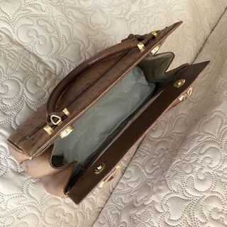 KLEIN KARAOOのオーストリッチバック　美品（ブラウン）