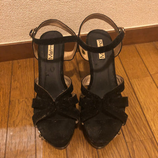 レディース サンダル 黒の画像
