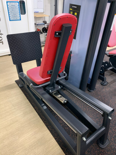 トレーニング器具　レッグプレス