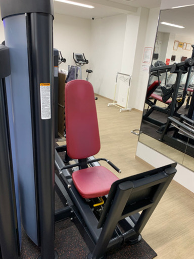 トレーニング器具　レッグプレス