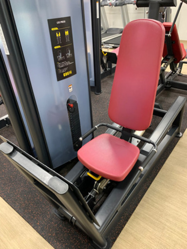 トレーニング器具　レッグプレス