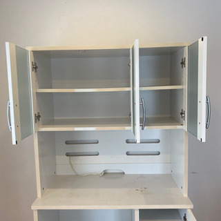 [お取引決定しました］あげます！カップボード　食器棚の画像