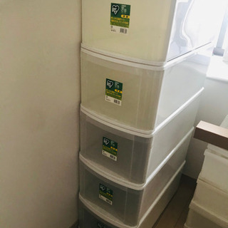 商談済み　衣装ケース　1つ300円の画像