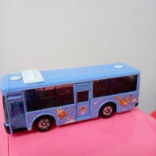 トミカリラックマのミニバス