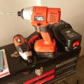 インパクトドライバー 二つ Black&Decker現在取引中