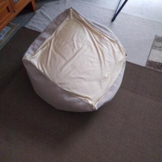 ビーズクッション（洗える替えカバーと補充ビーズ付きだよ！）