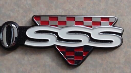 ☆希少・新品 ブルＵエンブレ厶１個☆