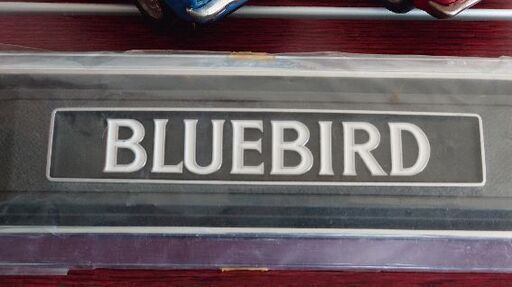 ☆希少・新品　ブルーバードＵリアエンブレム☆